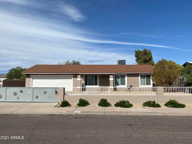 1833 N Edgewater Cir, Mesa, AZ 85207 - photo 2