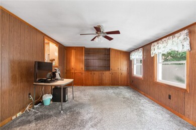 Sun room/family room