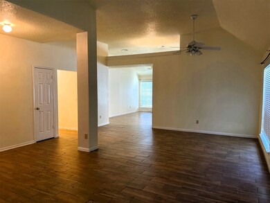 107 S Village Knoll Cir, Spring, TX 77381 - photo 6