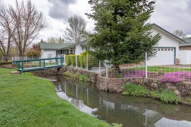 1258 Mistletoe Ln, Redding, CA 96002 - photo 6