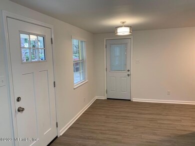 5218 Delphin Ln, Jacksonville, FL 32244 - photo 6