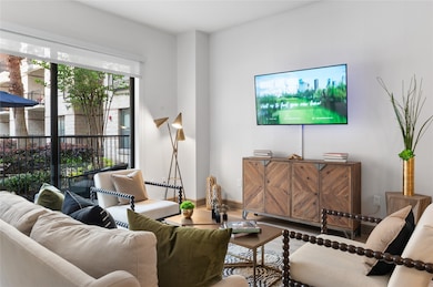MODEL HOME, ACTUAL LAYOUT MAY DIFFER