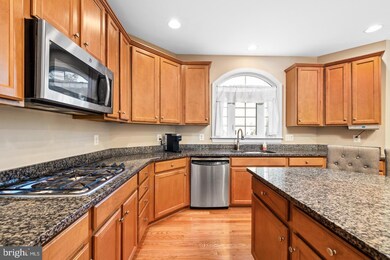 3314 Lady Catherine Cir, Triangle, VA 22172 - photo 5