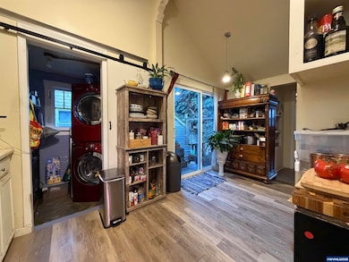 1018 7th St NW, Salem, OR 97304 - photo 7