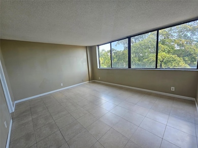Inverrary Gardens I unit 4314, Lauderhill, FL 33319 - photo 2
