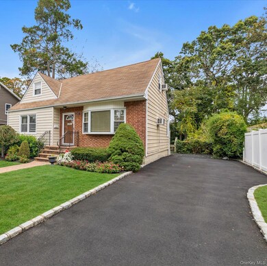 2207 Van Nostrand Ave, Merrick, NY 11566 - photo 2