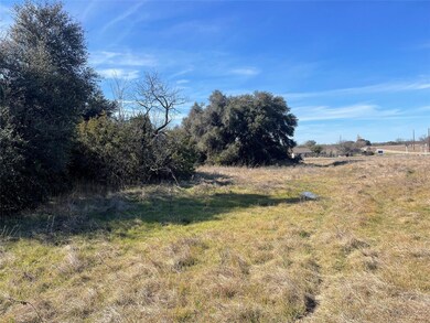 1042 White Bluff Dr, Whitney, TX 76692 - photo 5