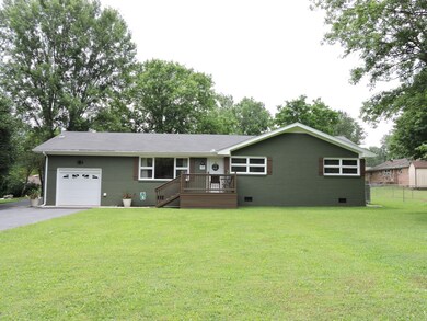 902 Sycamore Dr, Manchester, TN 37355 - photo 2