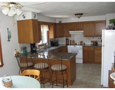 27 Winter St, Rehoboth, MA 02769 - photo 5