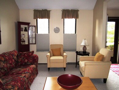 6301 Bidwell Ln, Columbus, OH 43213 - photo 7