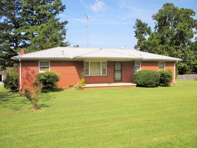 305 Walker St, Manchester, TN 37355 - photo 2