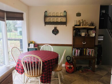 106 S Dewey St, Auburn, IN 46706 - photo 6