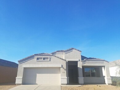 exterior lot 751