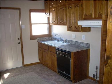 Kitchen in 1 bedroom unit. Both gas and electric a