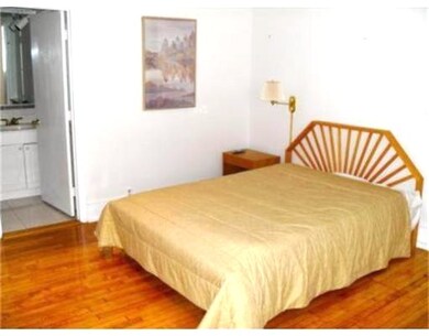 402 Putnam Ave unit 1st, Cambridge, MA 02139 - photo 4