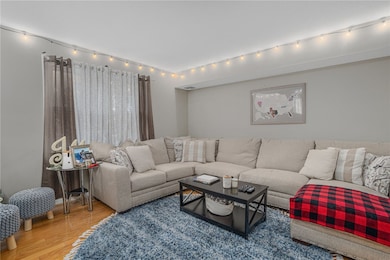 3524 W Shore Rd unit 505, Warwick, RI 02886 - photo 2