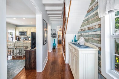 732 Windsor Lane