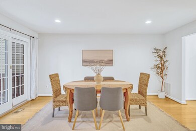 2715 Shawn Leigh Dr, Vienna, VA 22181 - photo 7