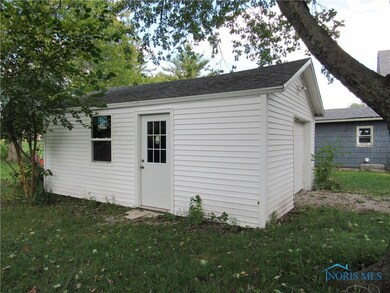 SIDE OF GARAGE