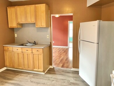 845 Worthington St unit 2, Springfield, MA 01105 - photo 4