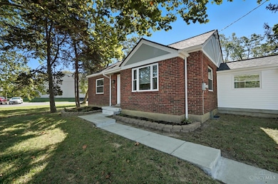 729 Fleming Rd, Cincinnati, OH 45231 - photo 2