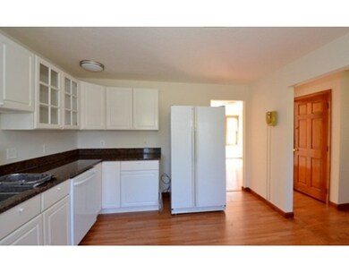 199 Johnny Appleseed Ln, Leominster, MA 01453 - photo 4