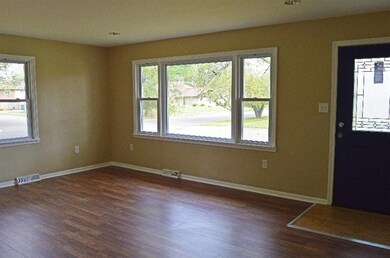 747 N Ernest St, Griffith, IN 46319 - photo 5