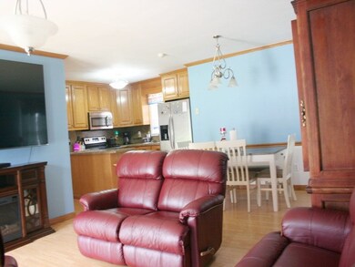 Living and Dining combo