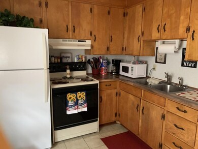 Cedar 335 Kitchen