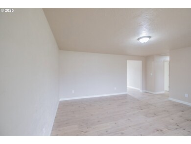 562 Connecticut Ave SE, Salem, OR 97317 - photo 6