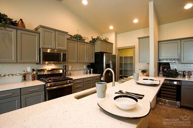 3666 SW Pumice Ave, Redmond, OR 97756 - photo 3