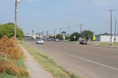 410 E Ferguson Ave, Pharr, TX 78577 - photo 7