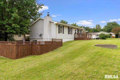 2303 W 57th St, Davenport, IA 52806 - photo 3