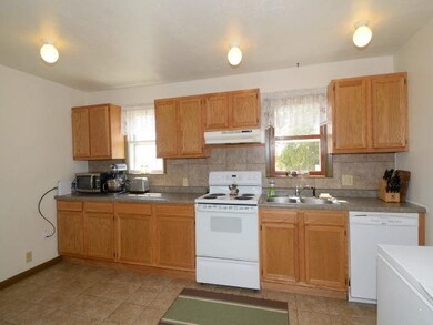 n 8780 Sandy Hook Rd, Brooklyn, WI 53521 - photo 4