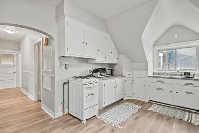 29 Gardner St, Worcester, MA 01610 - photo 7