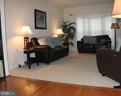 7753 Shootingstar Dr, Springfield, VA 22152 - photo 4