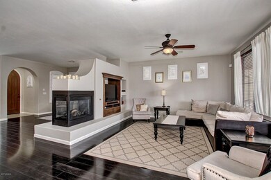 pic8-family room
