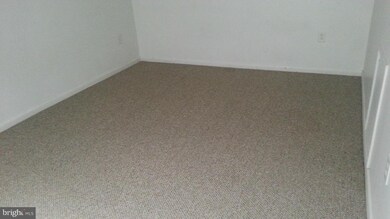 312 Wilkes St unit 3, Berkeley Springs, WV 25411 - photo 5