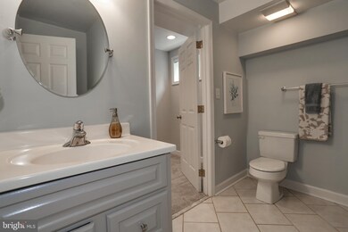 8914 Walden Rd, Silver Spring, MD 20901 - photo 2