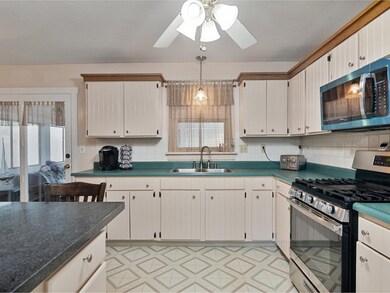 14 Hope St, Burlington, VT 05408 - photo 6