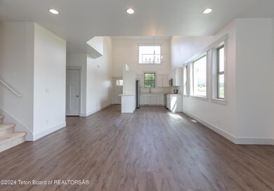 4 Dining and Kitchen Area
