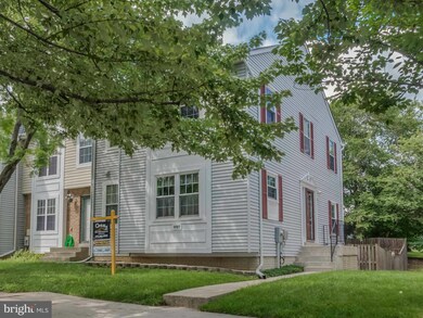 9597 Donnan Castle Ct, Laurel, MD 20723 - photo 2