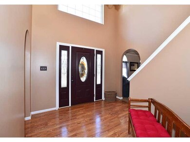 Entry/Foyer.