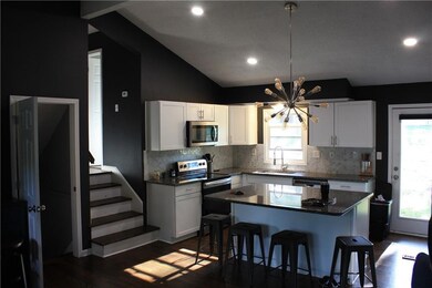 7410 Melrose Ln, Shawnee, KS 66203 - photo 5