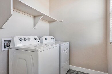 2343 S Wycliff Cir, Mesa, AZ 85210 - photo 7