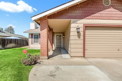 1282 E Ben Franklin Ave, Tulare, CA 93274 - photo 3