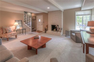 10125 Edelweiss Cir, Shawnee, KS 66203 - photo 6