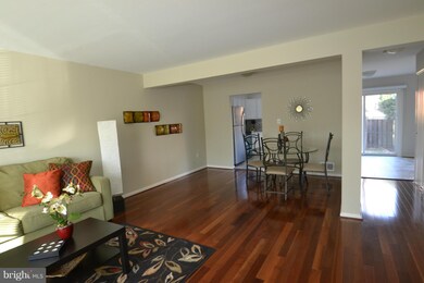2925 Cashel Ln, Vienna, VA 22181 - photo 4
