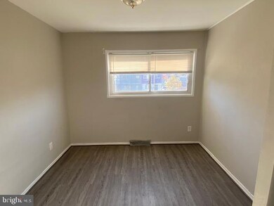 6704 Vermont Ct, Hyattsville, MD 20785 - photo 7