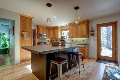 20602 Coventry Cir, Bend, OR 97702 - photo 6